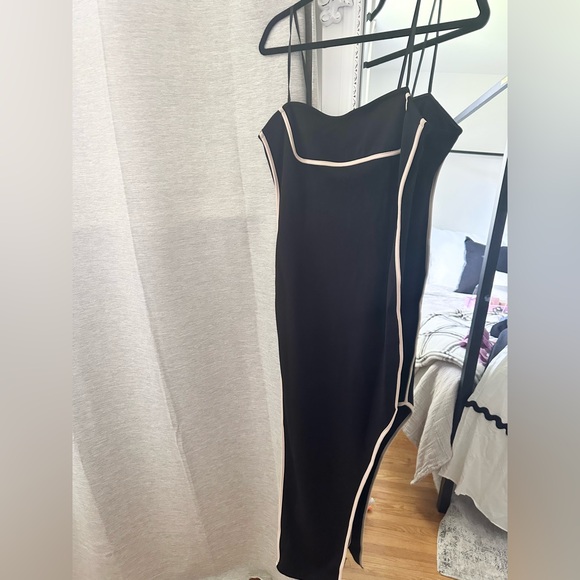 Mura Boutique Black Strapless Contrast Maxi Dress with Slit - Picture 4 of 4
